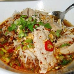 ก๋วยเตี๊ยวแชมป์(สถานีรถไฟ)