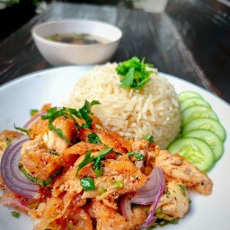 ข้าวมันไก่ทอดขมิ้น ตะไคร้หอม มาแก