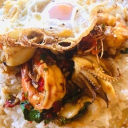 ผัดกะเพราทะเล