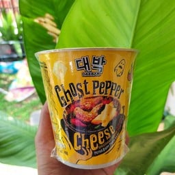 มาม่ามาเลเซีย และ ปลาหมึกลวกเสียบไม้