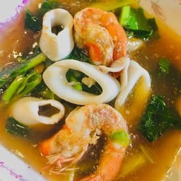 ราดหน้าทะเล