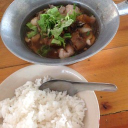 เตี๋ยวเรืออยุธยา เจ๊ป๊อบ ปากทางบ้านเอื้อฯ