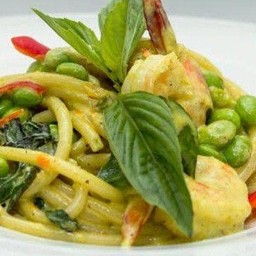 Spaghetti Thai Green Curry Shrimp
