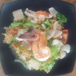 ยำมาม่า