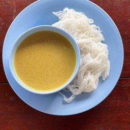 ขนมจีนน้ำยากะทิปลา