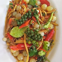 ผัดฉ่าไข่ปลาริวกิว