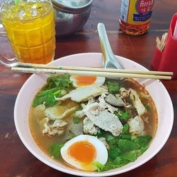 ก๋วยเตี๋ยวหมู ธรรมดา