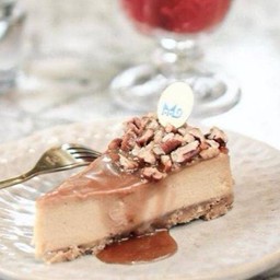 Seasalt Caramel cake