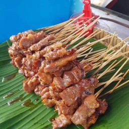 หมูปิ้งคู่ผัว-ตัวเมีย