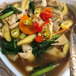 ก๋วยเตี๋ยวราดหน้า