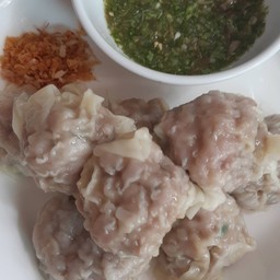 รสสัมผัสเนื้อหมูล้วนๆ ทานคู่กับน้ำจิ้มซีฟู้ด