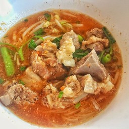 ก๋วยเตี๋ยวต้มยำกระดูกอ่อน