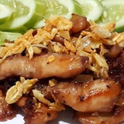 ข้าวไก่ทอดกระเทียม