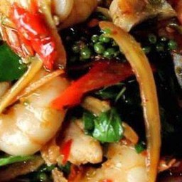 ผัดฉ่าทะเล