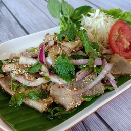 หมูน้ำตก