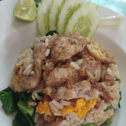 ข้าวผัดหมูเค็ม