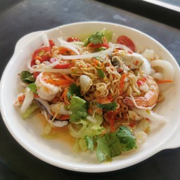 ยำมาม่ารวมทะเล