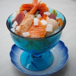 สลัด ซีฟุ้ดซาชิมิ