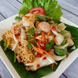 ยำมาม่า