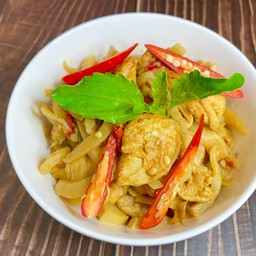 ผัดกระเพาหน่อไม้หั่น