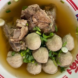 ลูกชิ้นเนื้อลวก
