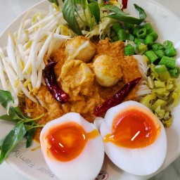 ครัวบ้านถุงตังค์ (เมนูนรกแตก)