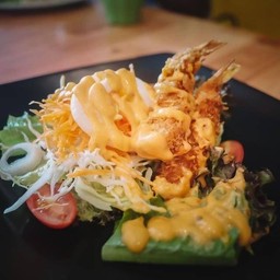 สลัดกุ้งเทมปุระ