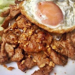 ข้าวราดหมูกระเทียม