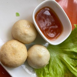 Fish balls with shiitake mushroom filling
