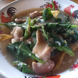 ราดหน้าหมูหมัก