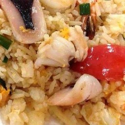 ข้าวผัดทะเล
