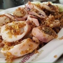หมึกไข่ทอดกระเทียม