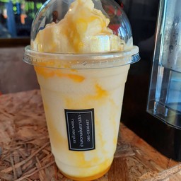 สับปะรดนมสด