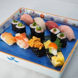 ซูชิรวมพรีเมียร์