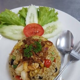 FRIED RICE WITH PINEAPPLE