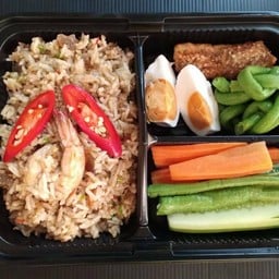 ข้าวผัดน้ำพริกลงเรือ