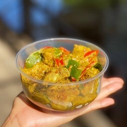 กระดูกหมูอ่อนผัดพริกแกงใต้ (แช่แข็ง) น้ำหนัก250กรัม