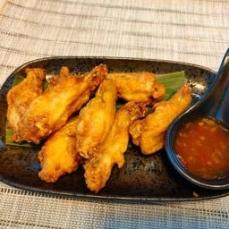 ปีกกลางทอดน้ำปลา