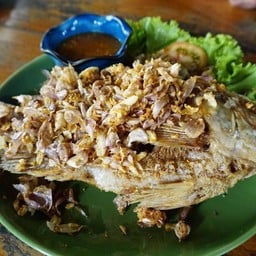 ร้านอาหารบ้านทุ่ง
