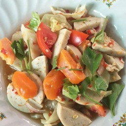 ยําไข่แดงเค็มไก่ยอ