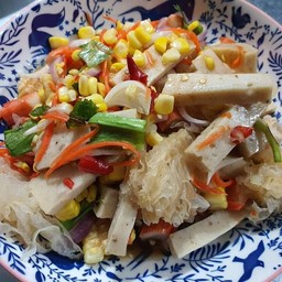 ยำ เลดี้ (YUM LADY)