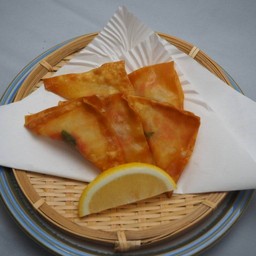 เกี๊ยวทอดสอดใส้ชีสเมนไทโกะ