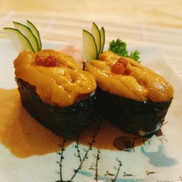 Uni sushi