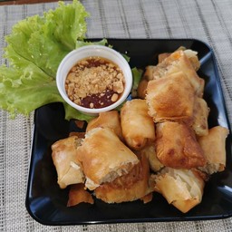 ปอเปี๊ยะ(หมู+วุ้นเส้น)