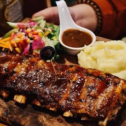 ซี่โครงหมูอบซอสบาร์บีคิว