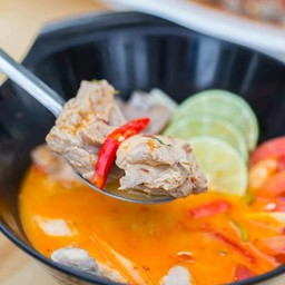 ต้มแซ่บกระดูกหมู