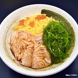 No.86 ข้าวถ้วยแซลมอน+ไข่+ยำสาหร่าย+ซุป