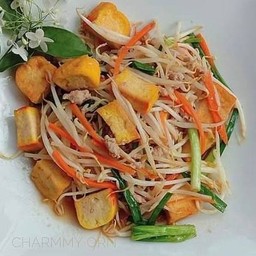 ผัดถั่วงอกเต้าหู้