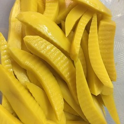 มะม่วงแช่อิ่ม