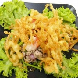 ยำทอดกรอบ